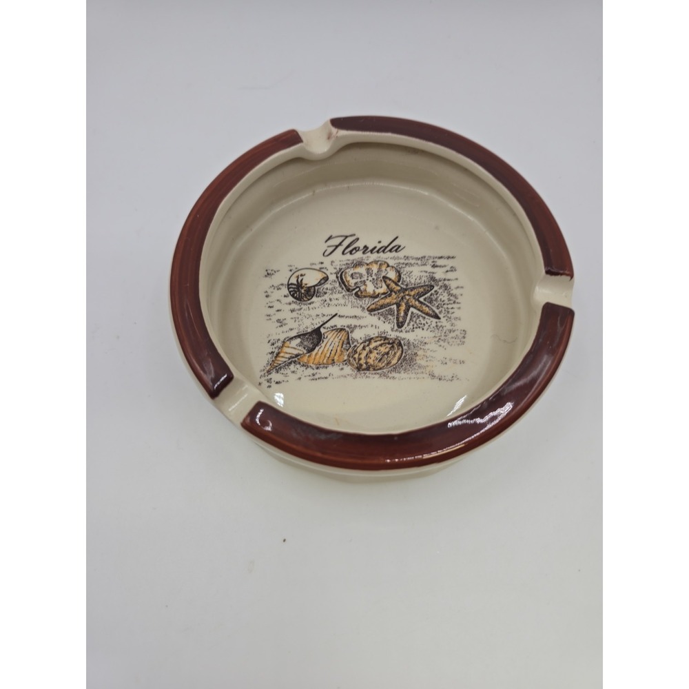 Vintage Florida Sea Shells Tourist Round Ceramic Beige Brown Souvenir Ashtray
